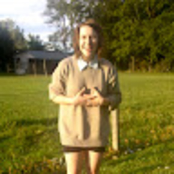 Meet your Posher, Kym - Picture 1 of 1